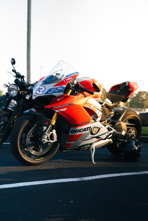 Dem2sBikeNight626_532.jpg