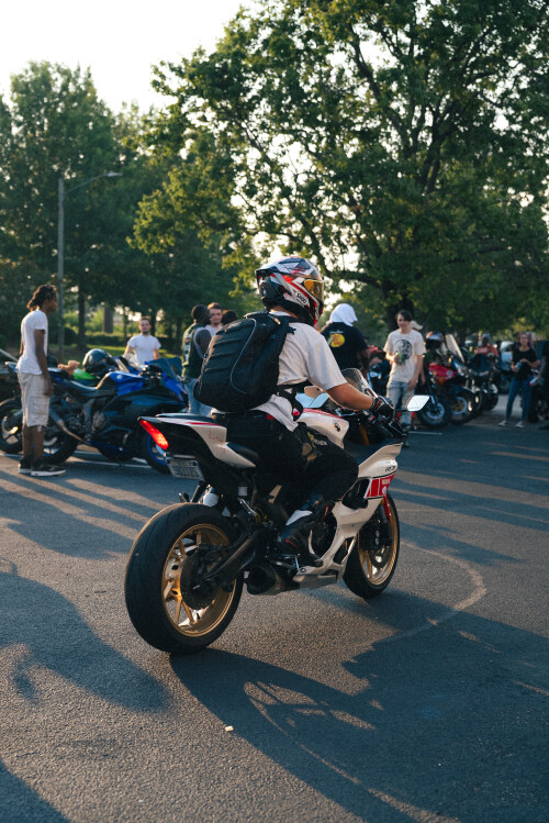 Dem2sBikeNight626_535.jpg